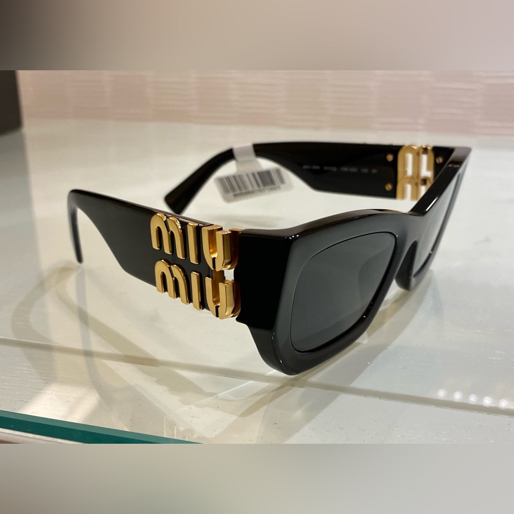 Miu Miu 53 Sunglasses